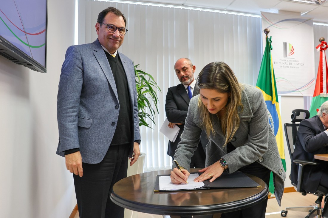 O Instituto do Meio Ambiente de Santa Catarina e o Tribunal de Justiça de Santa Catarina firmaram um acordo de cooperação técnica para fortalecer ações de enfrentamento às violações ambientais e promover a prevenção de conflitos socioambientais no estado.