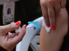 Apesar de estar erradicada no Brasil há mais de 30 anos, a poliomielite pode retornar devido à baixa cobertura vacinal em Santa Catarina