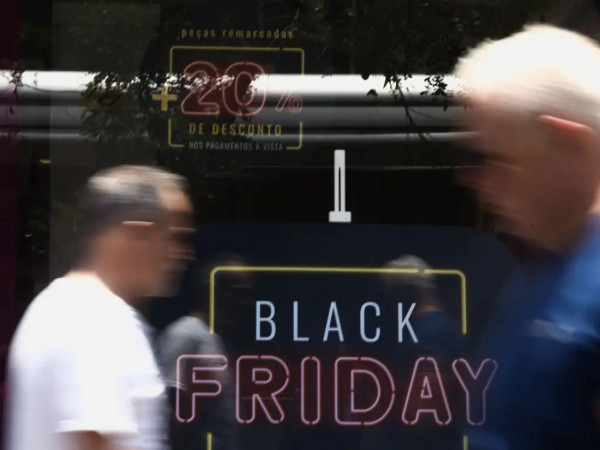 Prepare-se para a Black Friday de 2024 com segurança. Aprenda dicas de planejamento, pesquisa e cuidado com golpes para aproveitar as promoções com tranquilidade